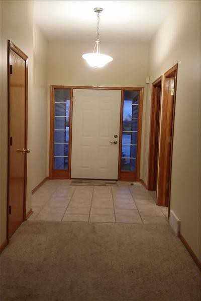 2724 Lakeview Circle - Photo 2 of 15