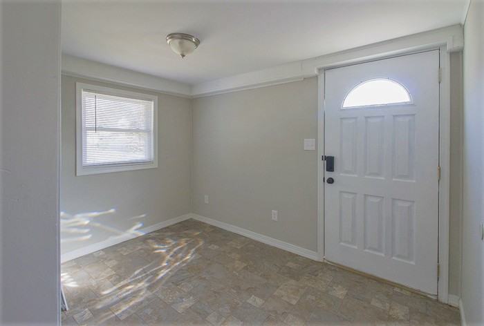 22 North Laurel Street - Photo 2 of 14