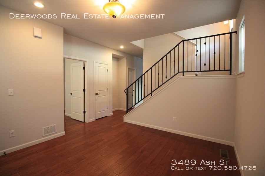 3489 Ash St - Photo 2 of 31