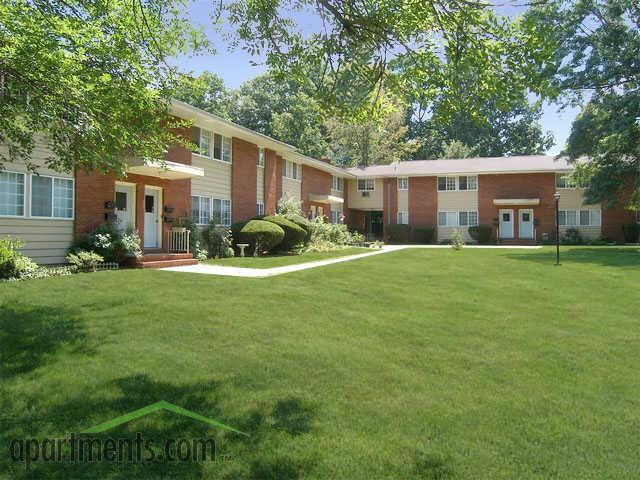 Eastgate Apartments - Photo 2 of 10