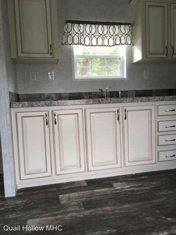 335 SE Balboa Drive - Photo 3 of 6