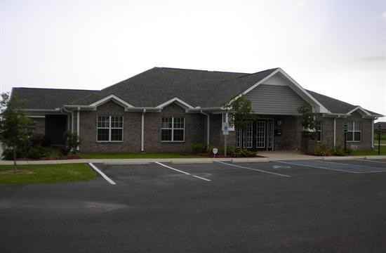 Stratford Manor - Photo 2 of 3