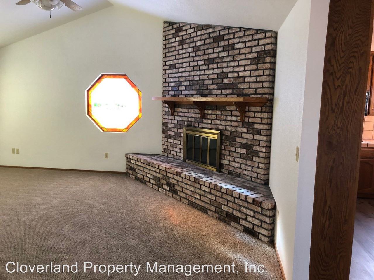 74 Willow Glen Ave - Photo 3 of 7