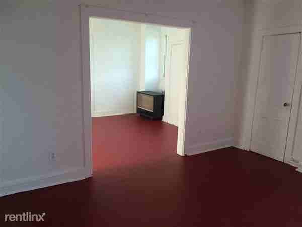 82 Water St - Photo 2 of 9