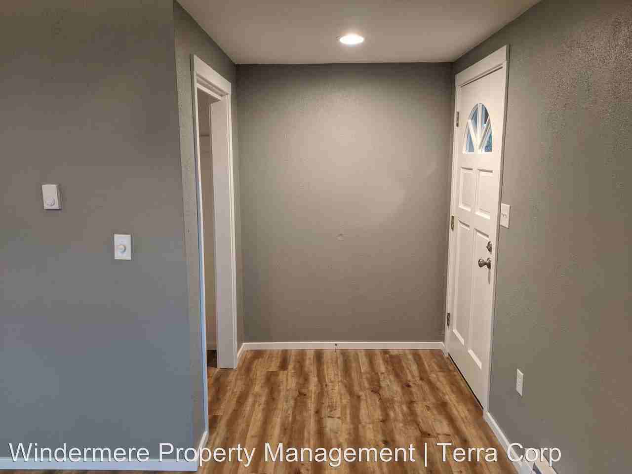 210 Swinomish Drive - Photo 2 of 19