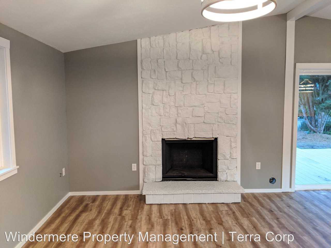 210 Swinomish Drive - Photo 3 of 19