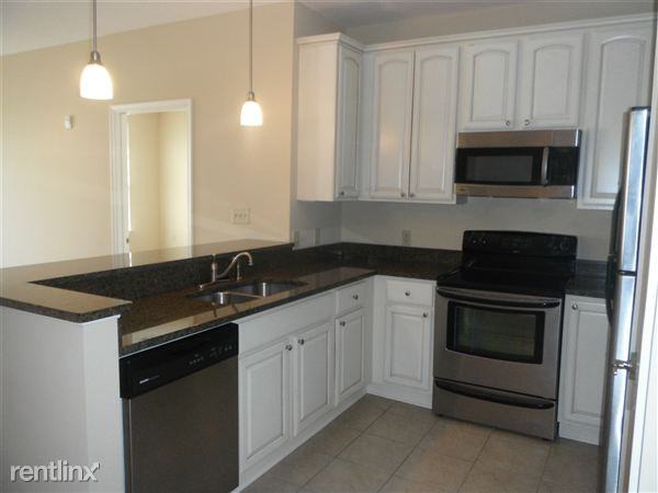 Spotsylvania Courthouse Village Apartments - Photo 2 of 13