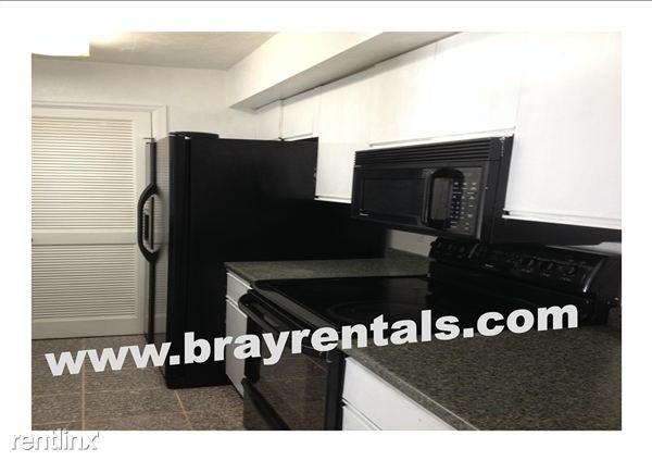 261 Coventry Ct #38 - Photo 2 of 9