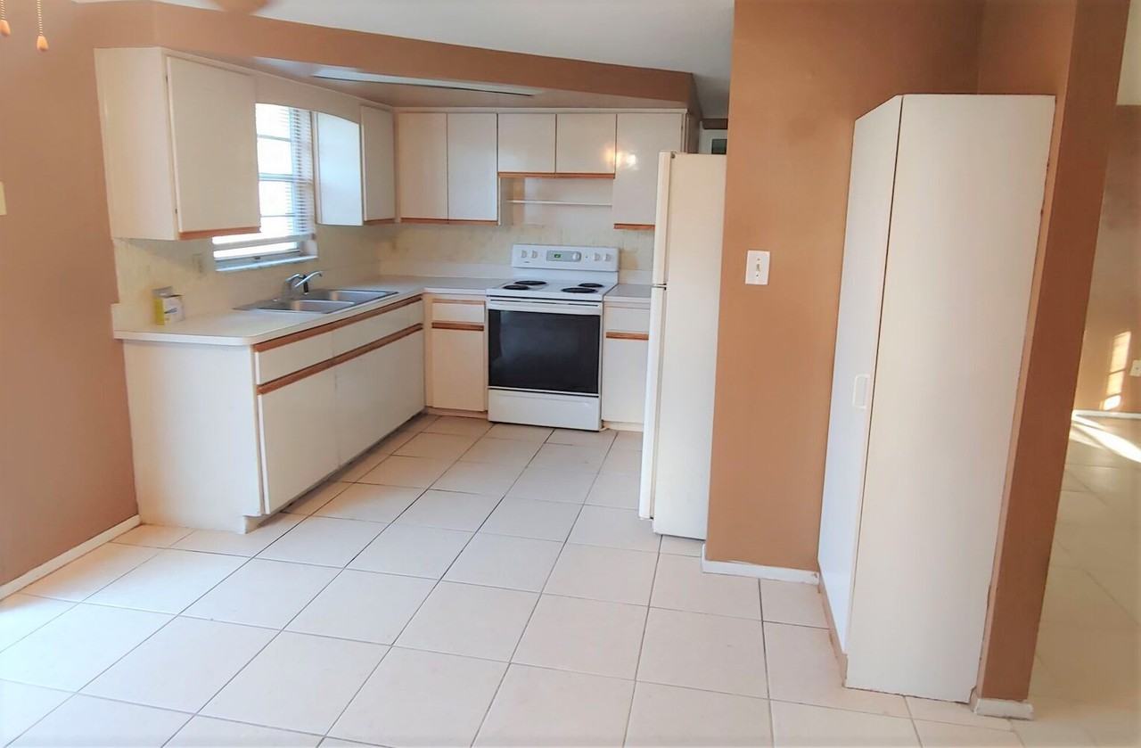7825 Sagebrush Dr - Photo 3 of 7