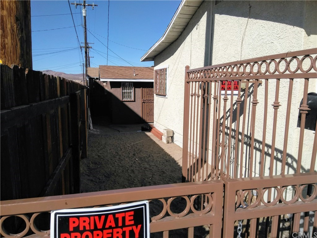 113 1/2 East White Street - Photo 2 of 4