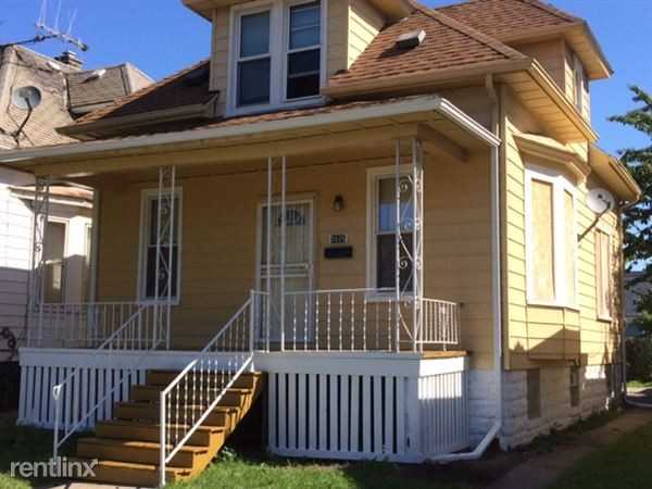 5626 Lawndale St - Photo 2 of 7