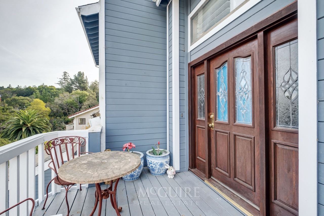 165 Tiptoe Ln - Photo 2 of 50