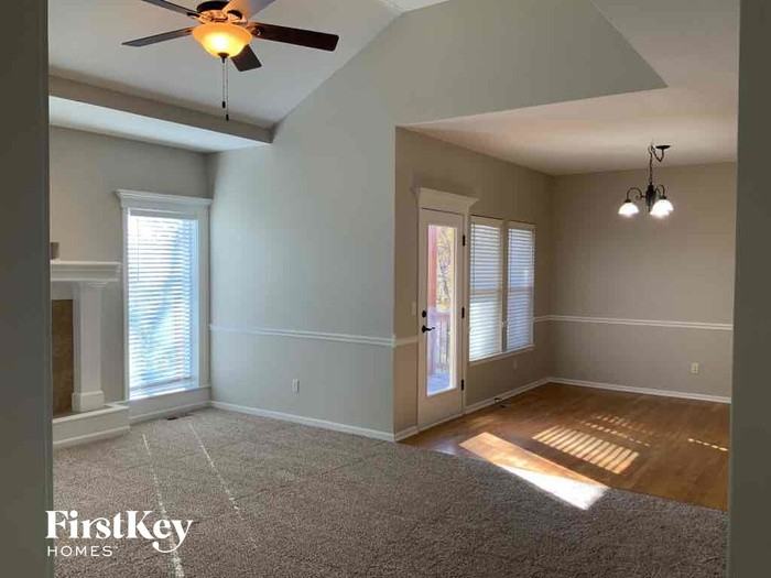 3401 Northwest 87th Street - Photo 3 of 15