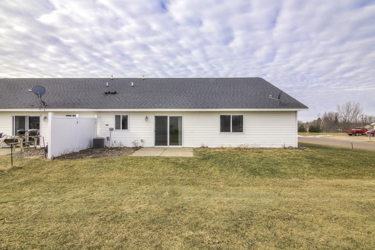 441 Birch Street - Photo 2 of 10