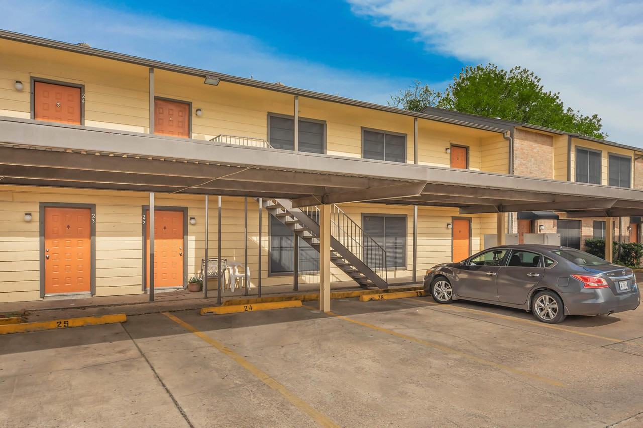 Gemini Gardens - Photo 3 of 25