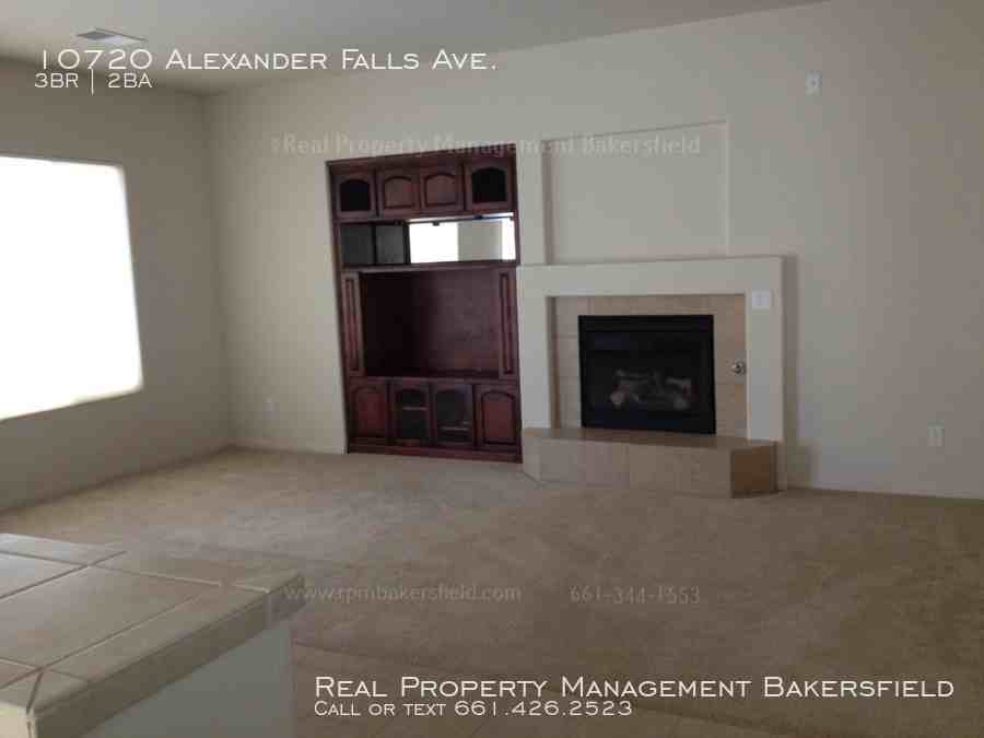 10720 Alexander Falls Ave. - Photo 3 of 12