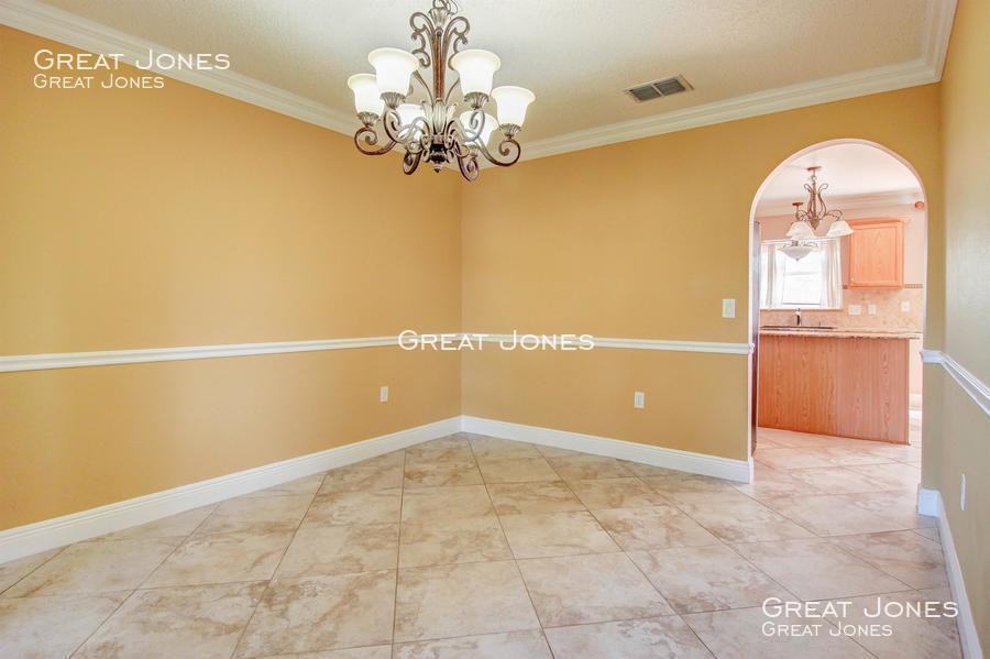 2742 Mingo Dr - Photo 3 of 42