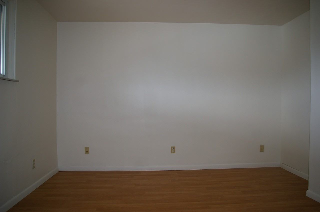 354 Beaver St - Photo 3 of 15