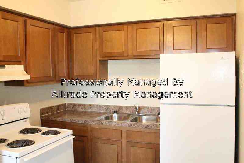 2000 Peabody Ln - Photo 3 of 9