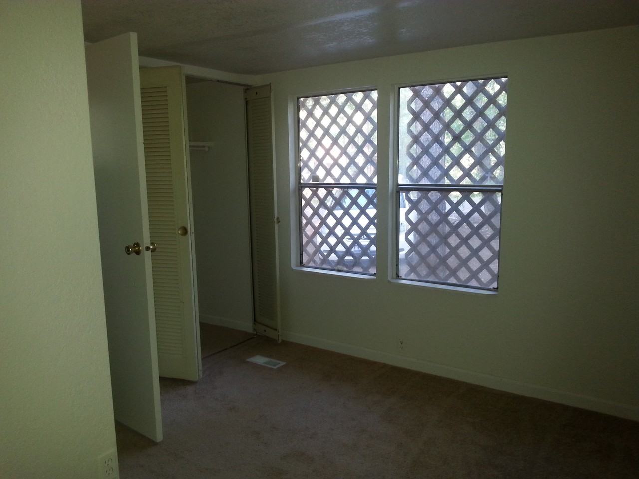 2876 Cardinal Ln - Photo 3 of 8