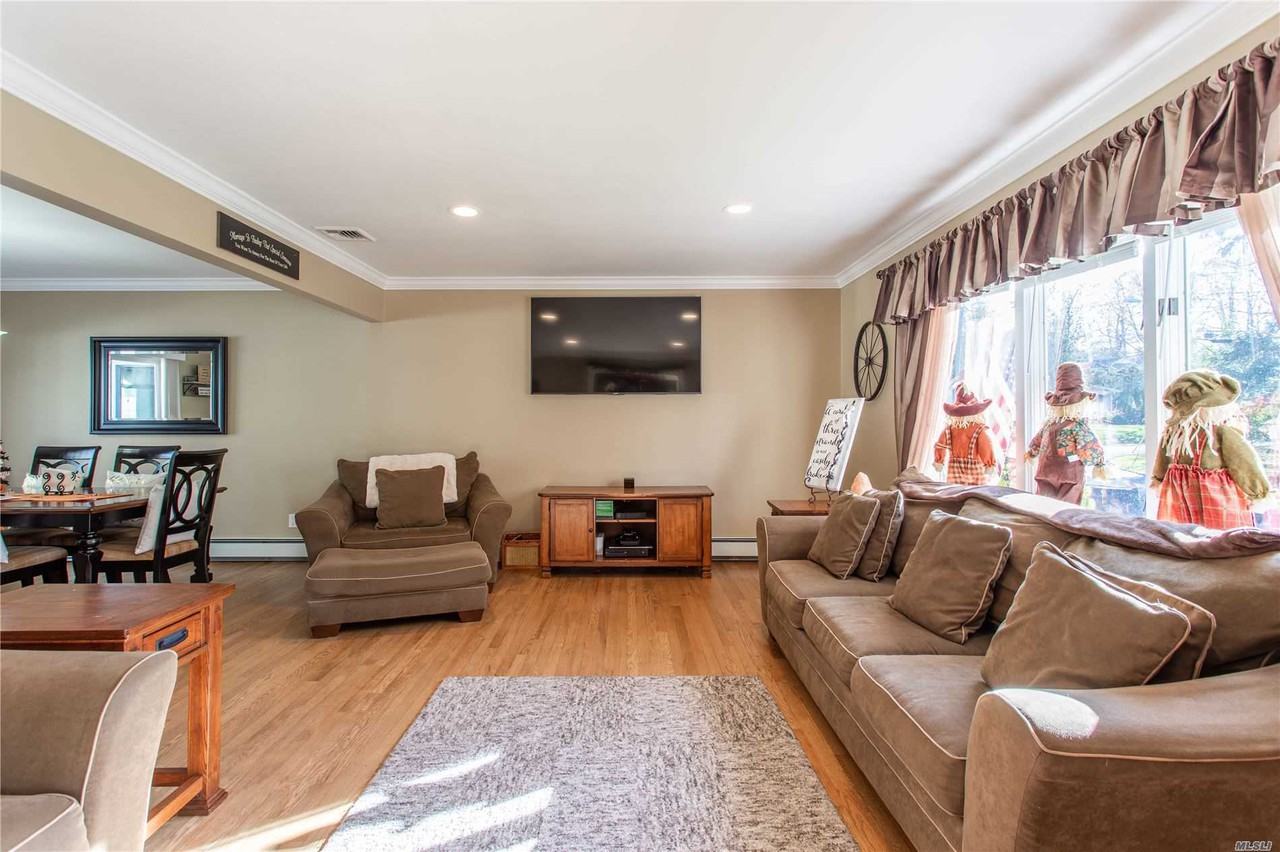 8 Maple Rd - Photo 3 of 20