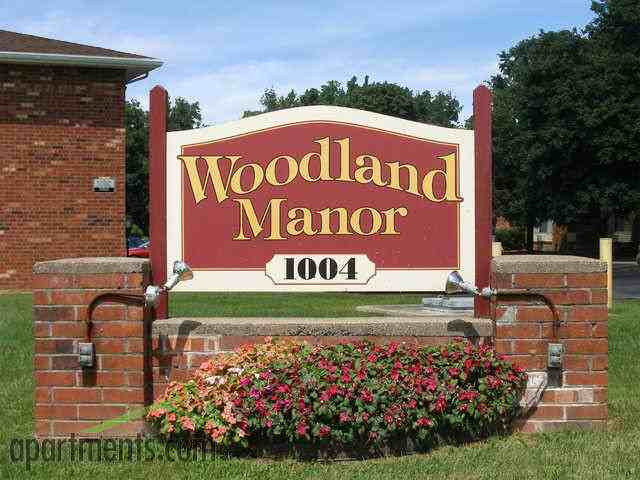 Woodland Manor Apartments - Photo 3 of 5