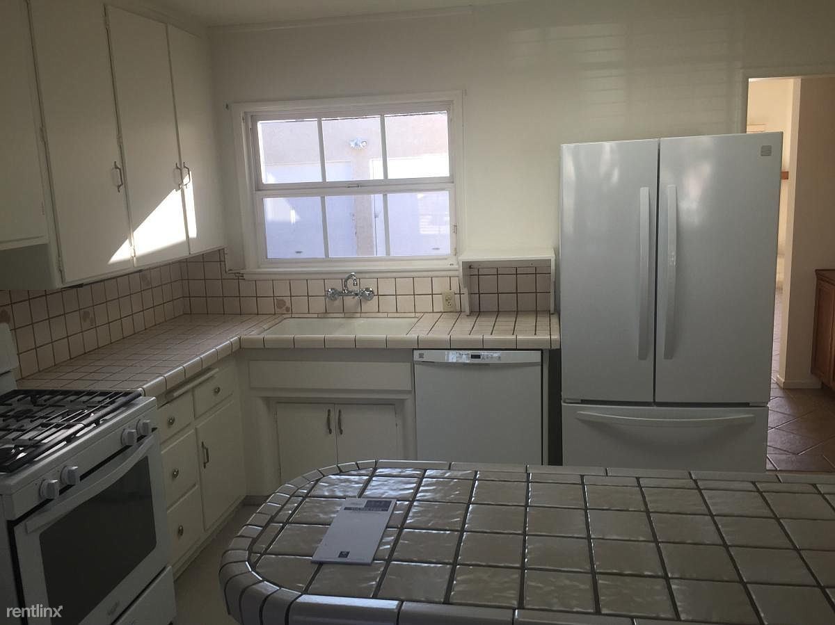 1808 Harkness St - Photo 2 of 18
