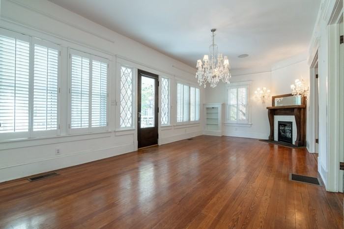 362 Irwin Street Northeast - Photo 2 of 33