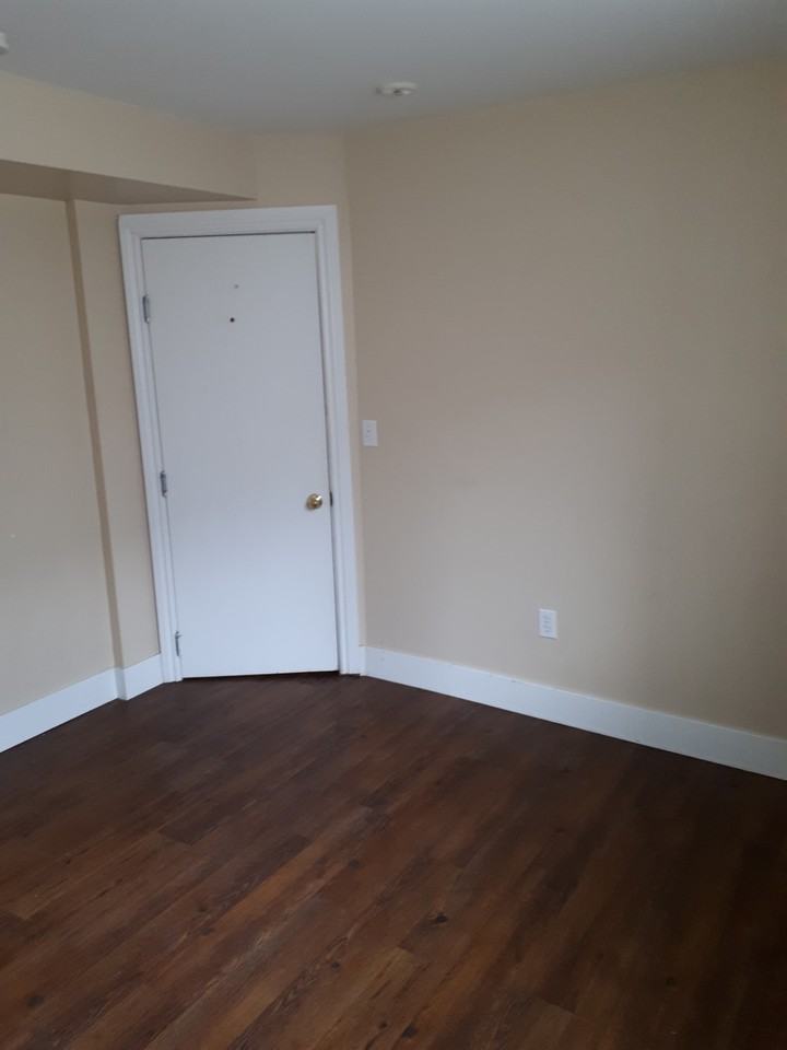 10740 92 Street Northwest 5 - Photo 2 of 10