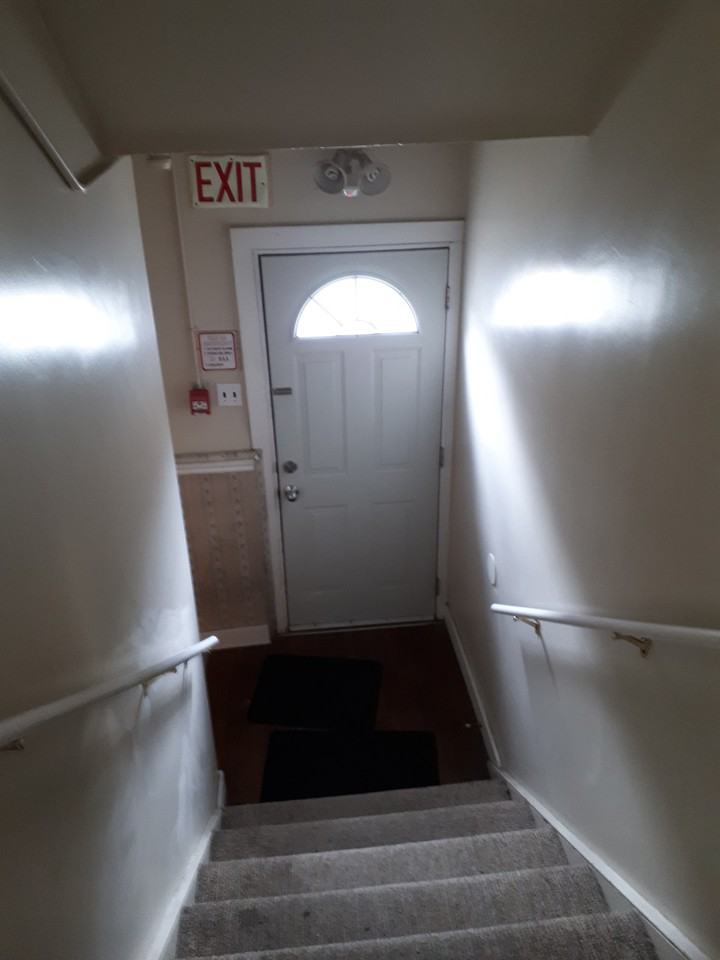 10740 92 Street Northwest 5 - Photo 3 of 10