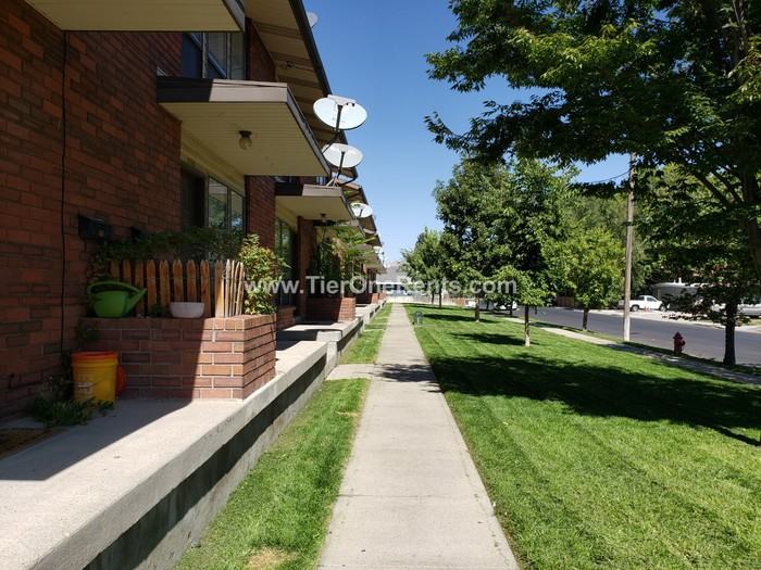 2736 South Edison Street - Photo 2 of 20