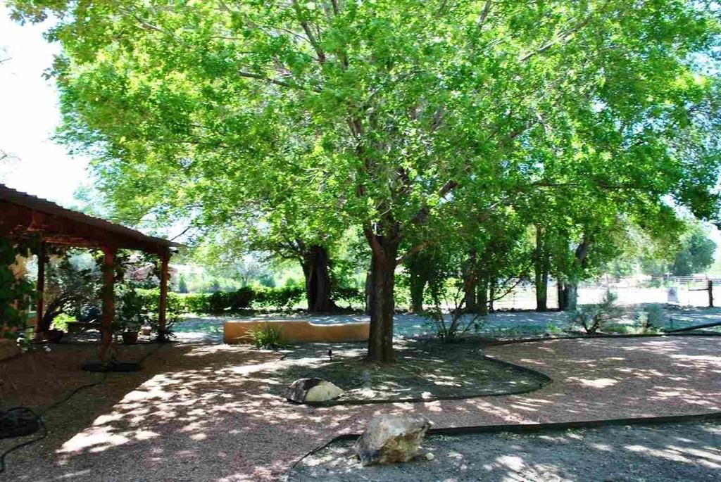 21 Baros Ln - Photo 2 of 13