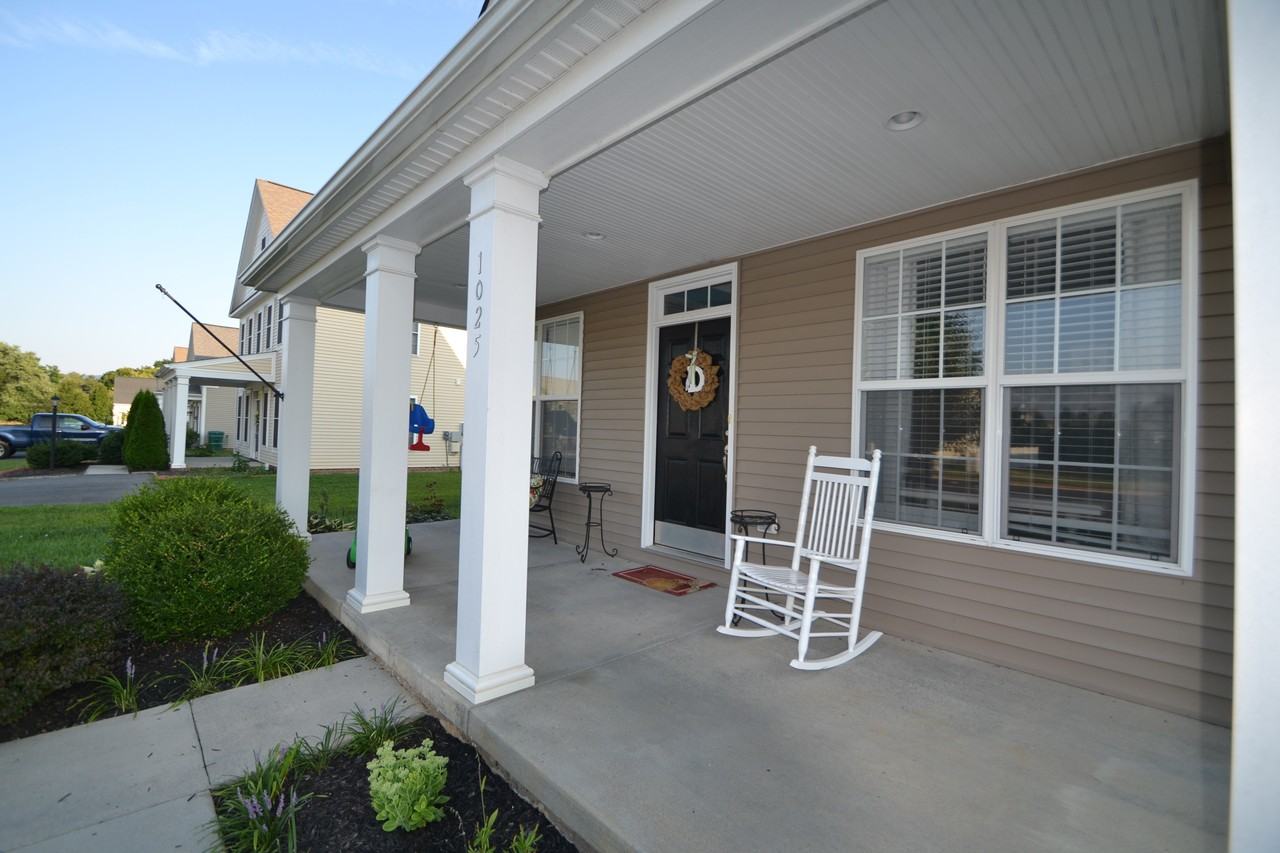 1025 Pendleton Dr - Photo 3 of 23