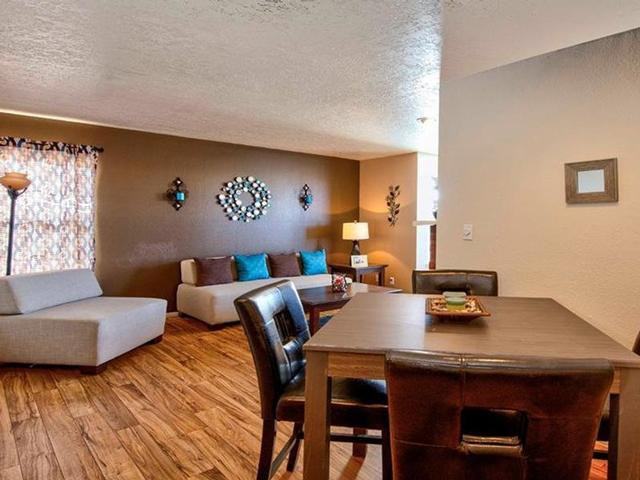 5800 Osuna Rd Ne - Photo 3 of 20