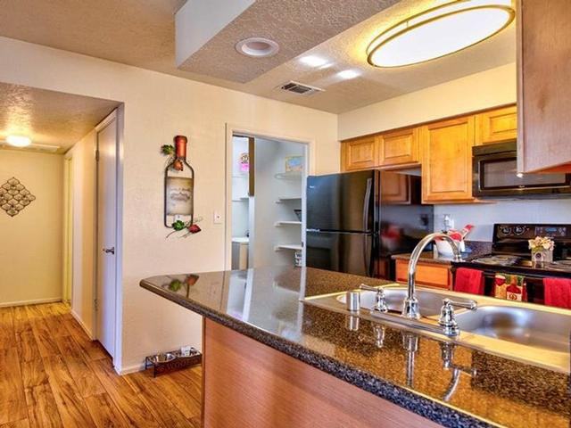 5800 Osuna Rd Ne - Photo 3 of 20