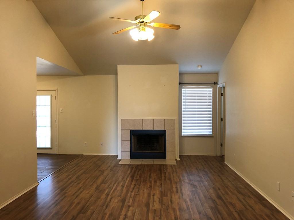 2210 1st Atlas St - Photo 3 of 20