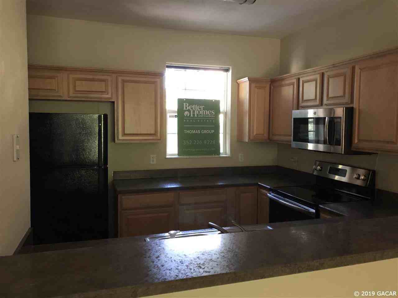 810 Nw 19th Avenue D - Photo 2 of 6