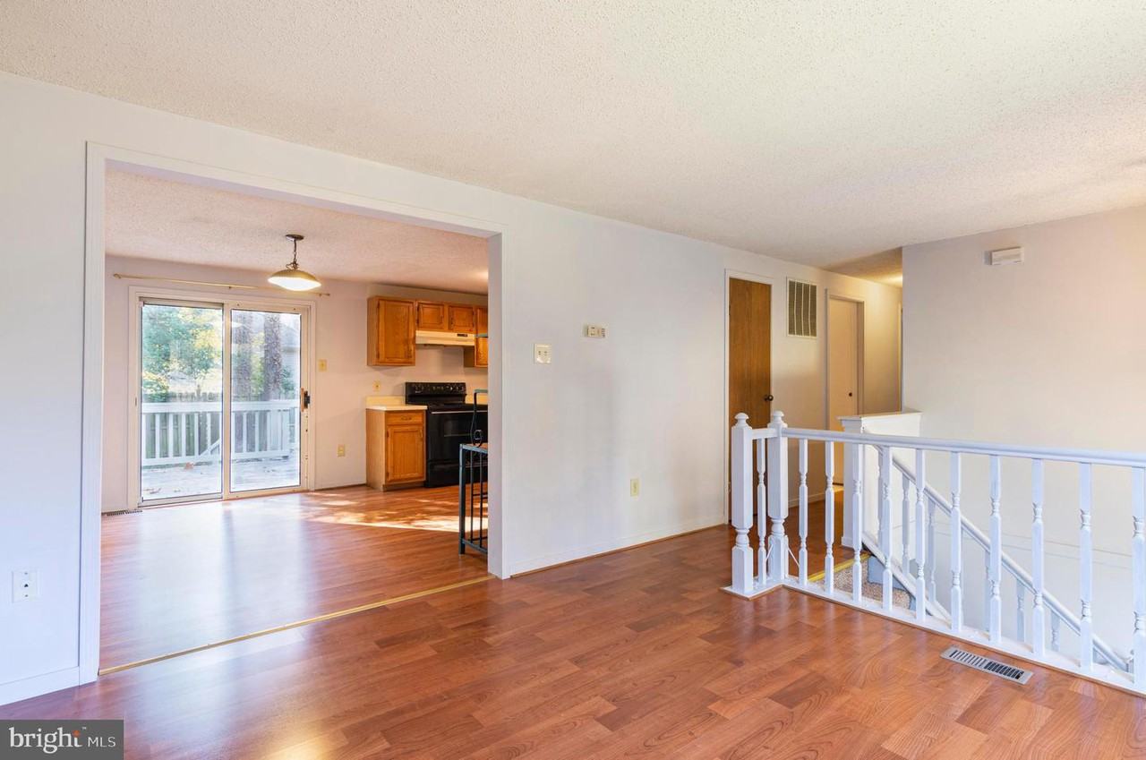 610 Cedarwood Lane - Photo 3 of 12