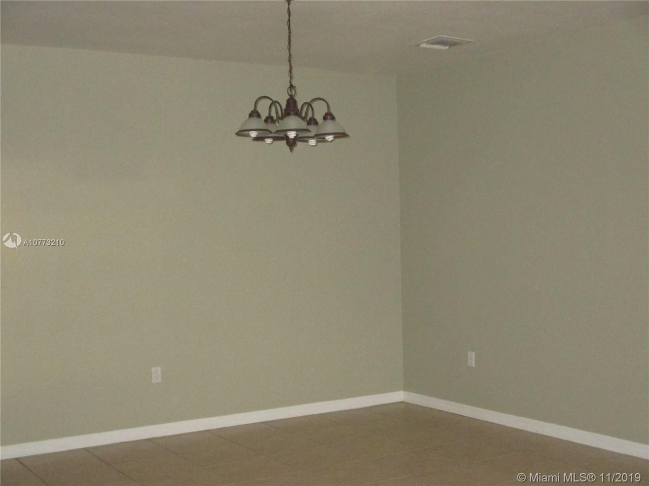 71 Se 7th Rd 0 - Photo 3 of 28