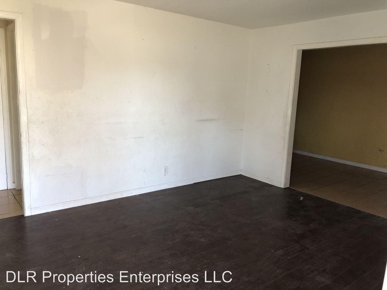 1542 E. 51st St. N. - Photo 2 of 7