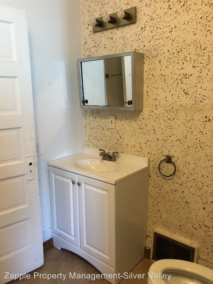 106 E Mullan Ave - Photo 3 of 10
