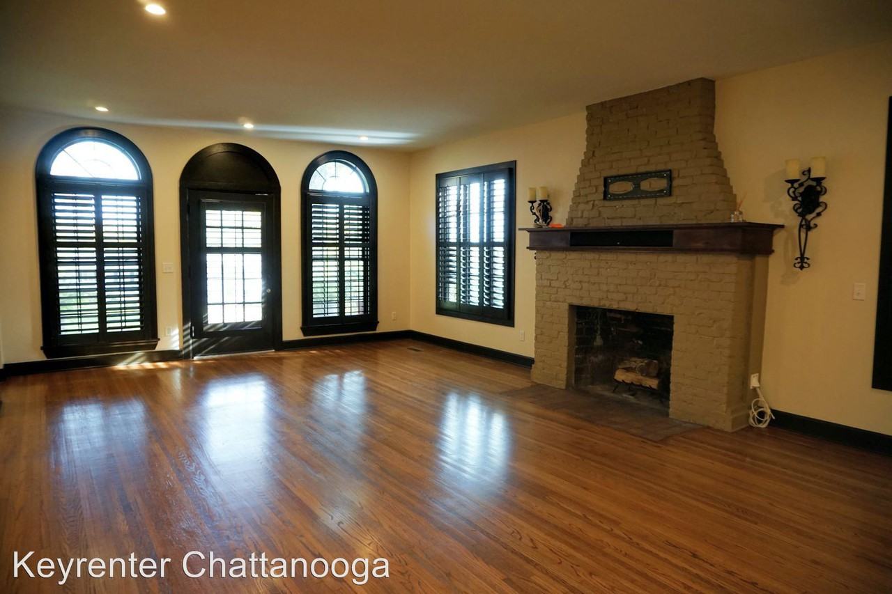 103 South Drive - Photo 3 of 25