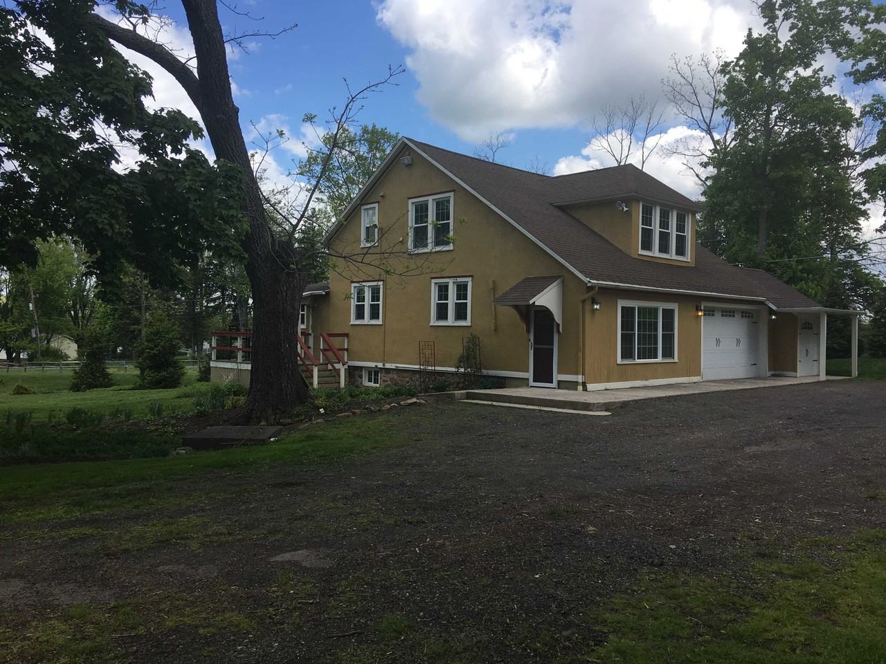 22 Center Hill Road - Photo 3 of 30