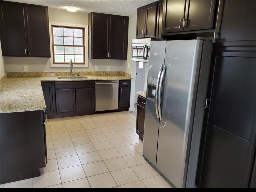 27280 Miles Rd - Photo 2 of 9