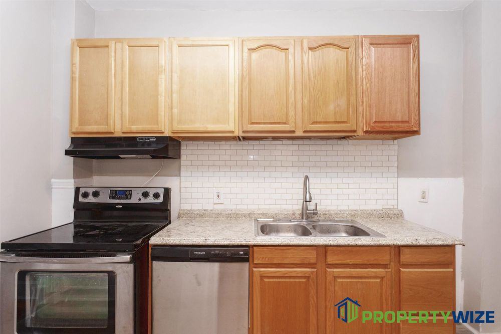 2912 Grantley Avenue - Photo 2 of 25