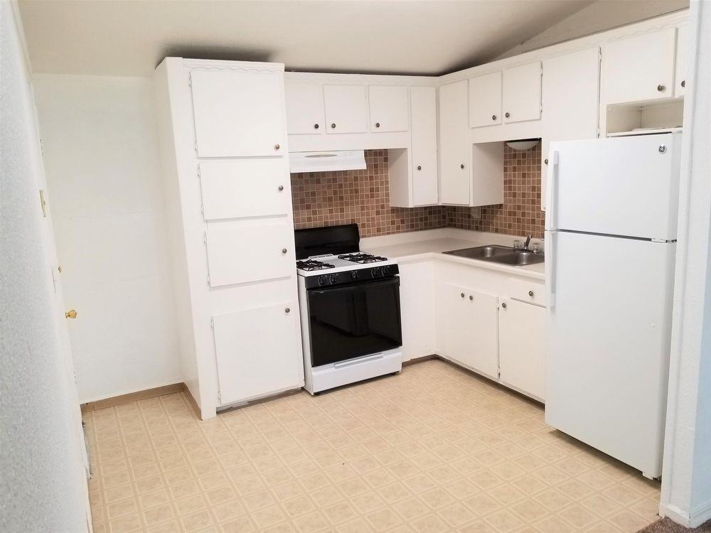 1074 Bond Street - 1078 - Photo 2 of 6