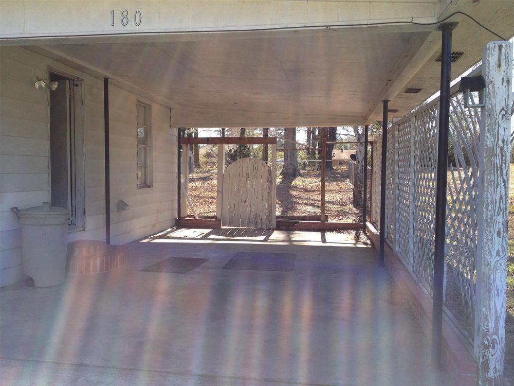 180 Seth St. - Photo 2 of 8