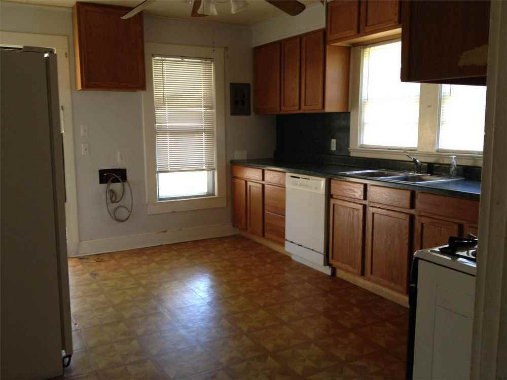 180 Seth St. - Photo 3 of 8