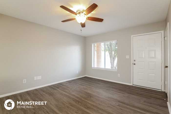 16446 North 62nd Avenue - Photo 3 of 16