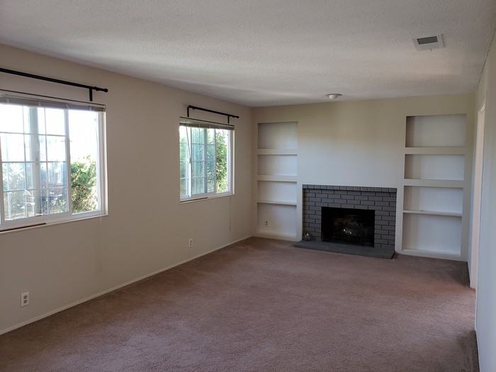 711 Capra Dr - Photo 3 of 10